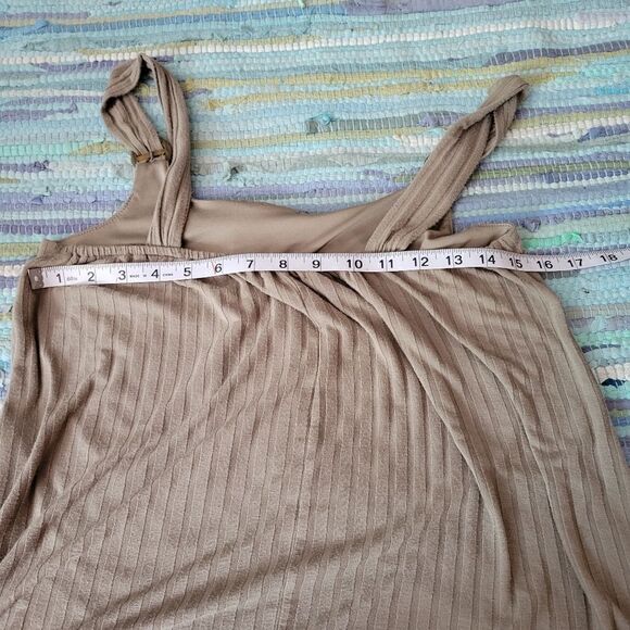 Maurices Beige Textured Swing Tank Top Size Small - Picture 13 of 14